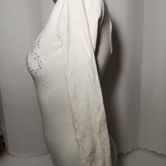 GUESS. White Sweater. Small. - Picture 4 of 9
